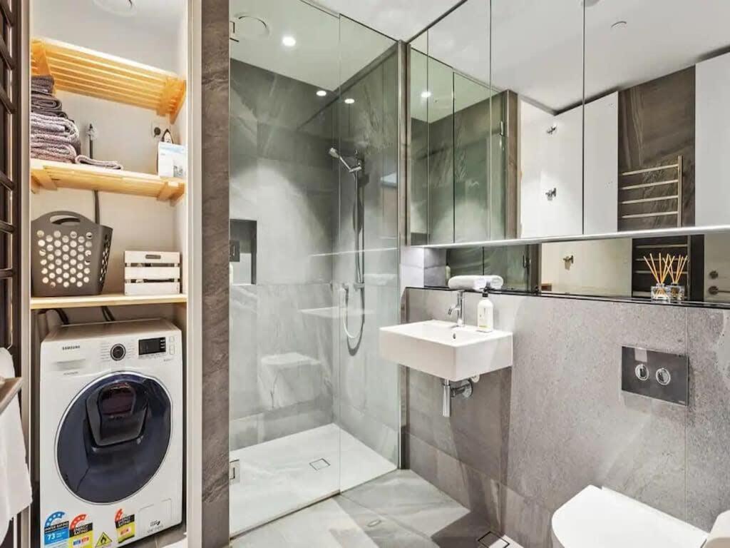 Modern One Bedroom Apartment In Wynyard Quarter Auckland Exterior photo
